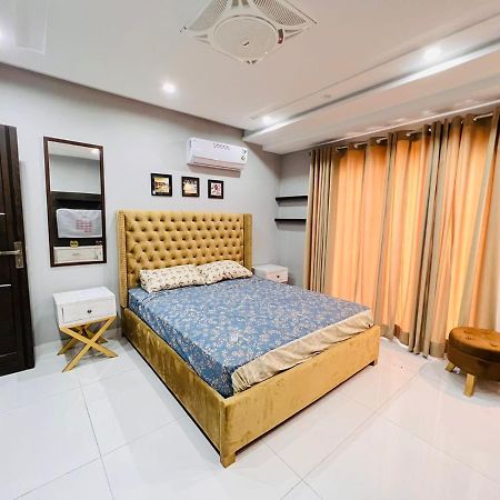 Eiffel Luxury Apartments Лахор Екстер'єр фото