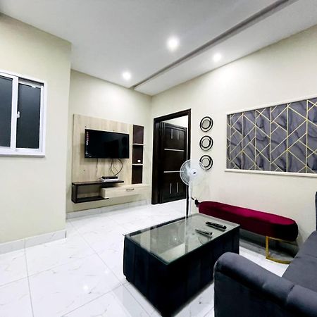 Eiffel Luxury Apartments Лахор Екстер'єр фото