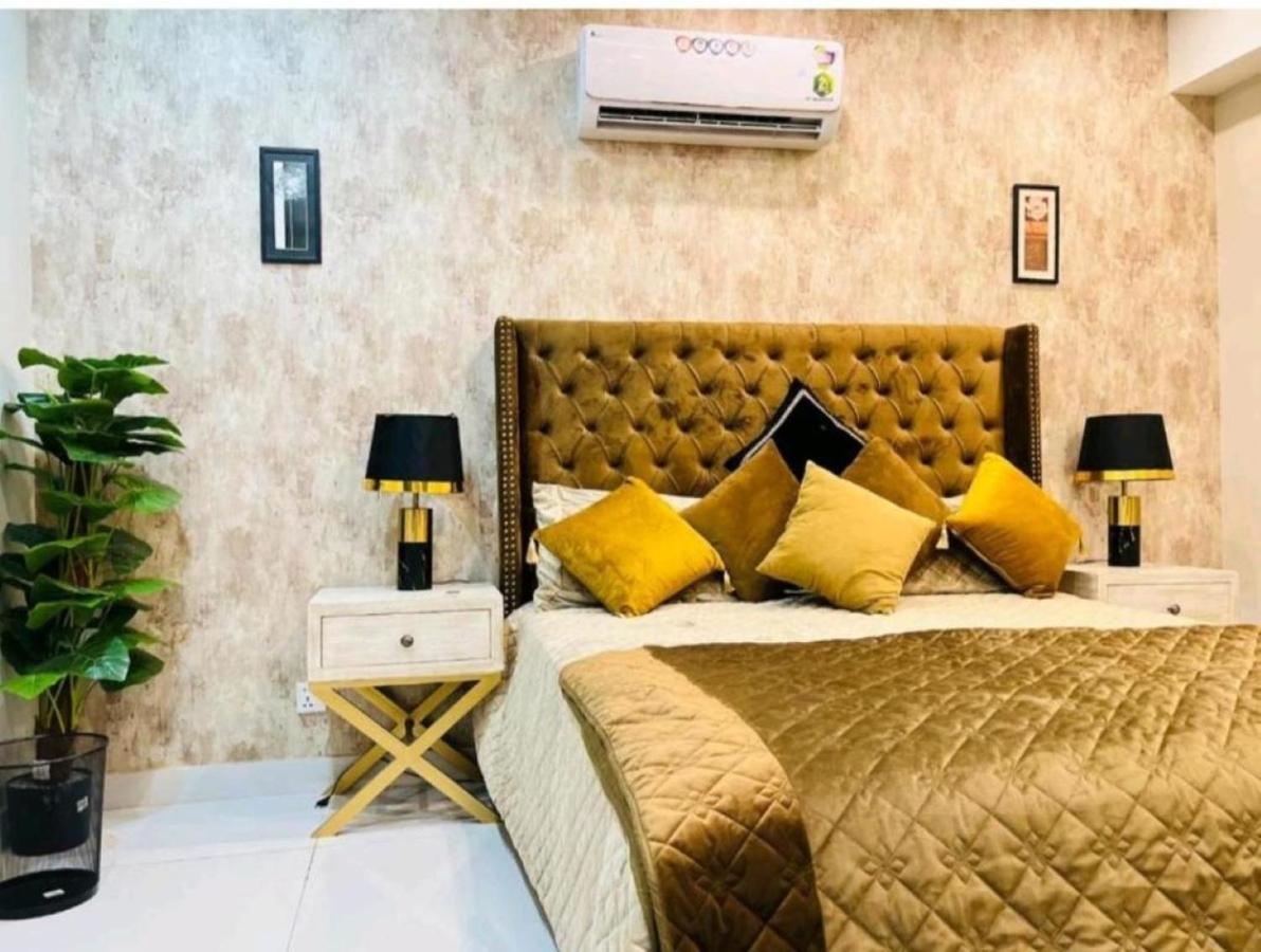 Eiffel Luxury Apartments Лахор Екстер'єр фото