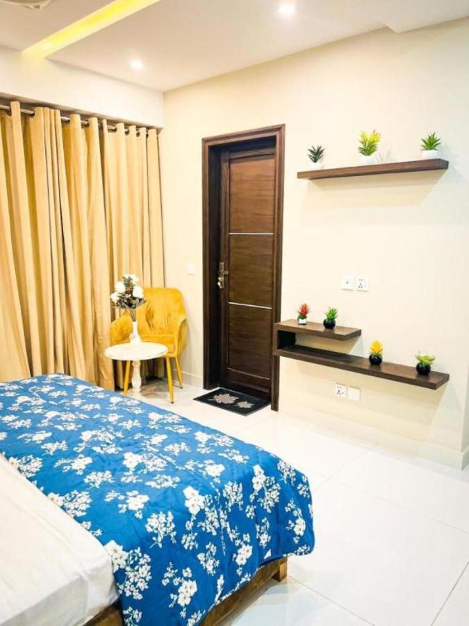Eiffel Luxury Apartments Лахор Екстер'єр фото