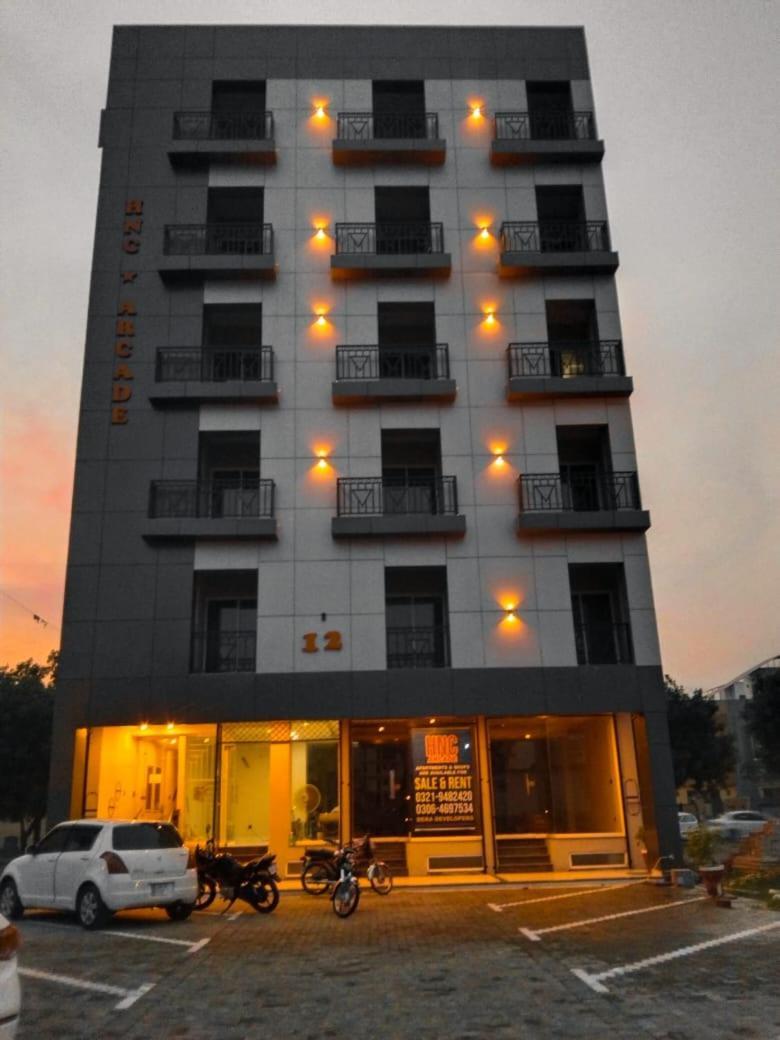 Eiffel Luxury Apartments Лахор Екстер'єр фото