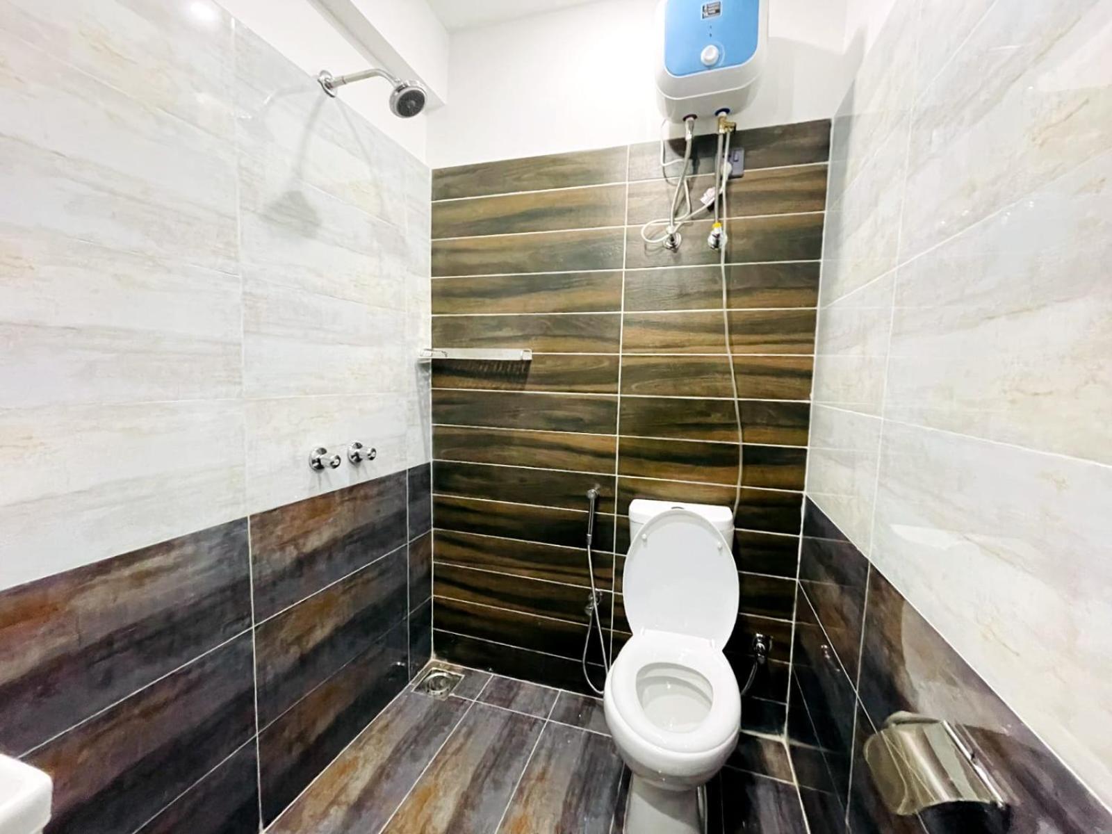 Eiffel Luxury Apartments Лахор Екстер'єр фото