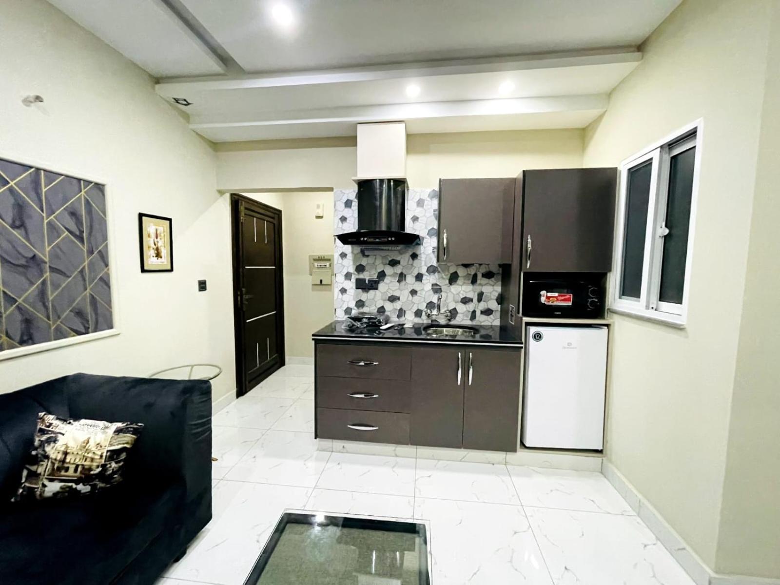 Eiffel Luxury Apartments Лахор Екстер'єр фото